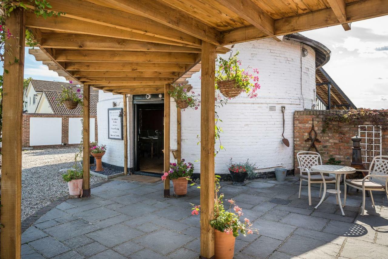 The Windmill Chatham Green Bed & Breakfast Chelmsford Exterior photo